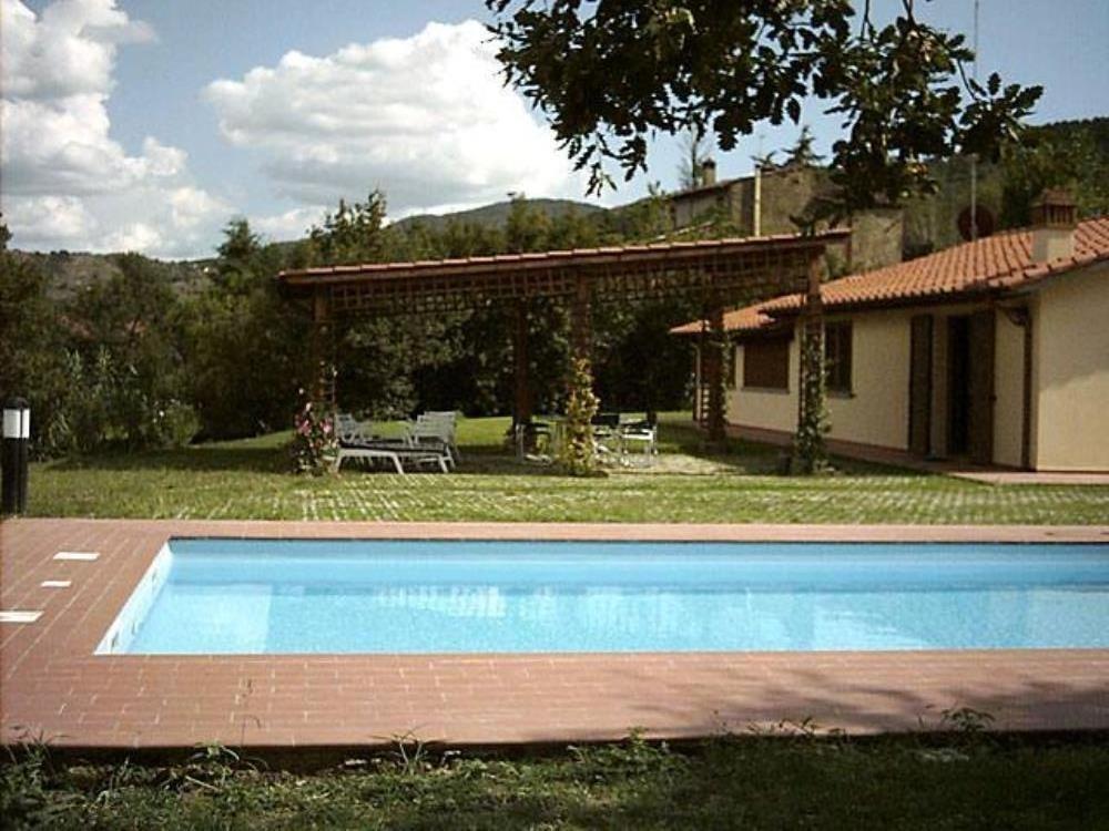 Paola Villa Arezzo