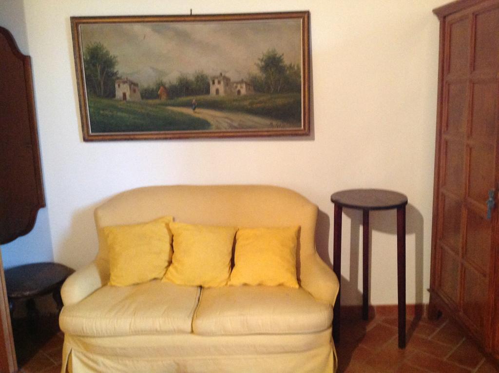 Paola Villa Arezzo